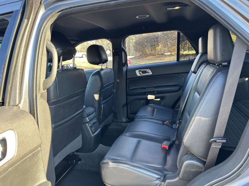 Used 2014 Ford Explorer XLT w/ Equipment Group 202A image 37