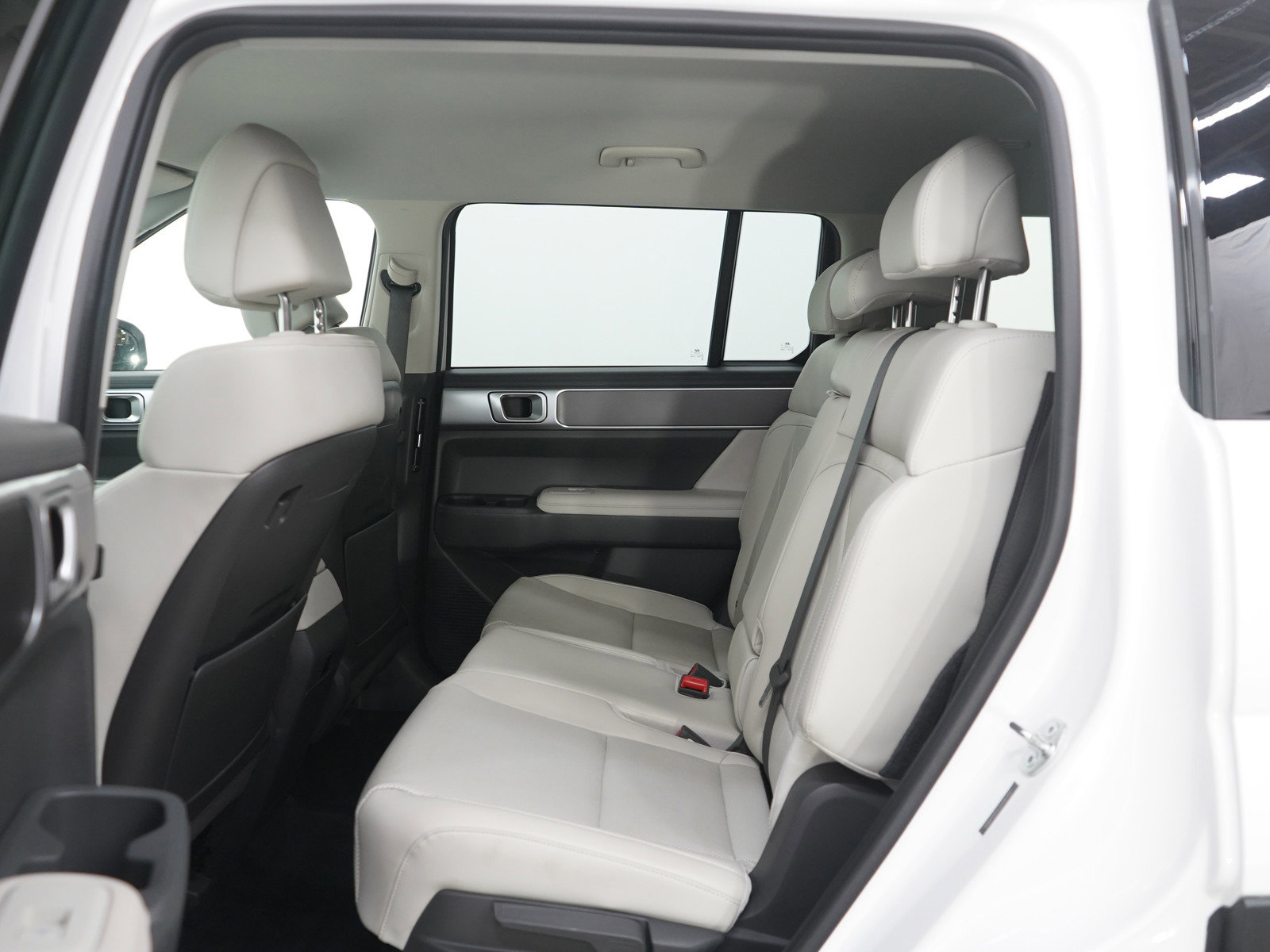 Used 2025 Hyundai Santa Fe SEL image 18