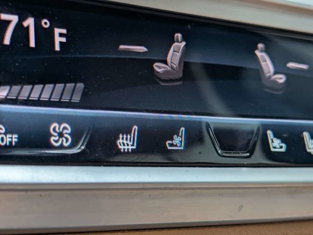 Used 2021 BMW 750i xDrive w/ Luxury Rear Seating Package image 18