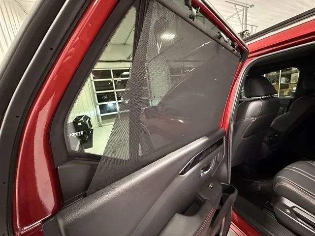 Used 2025 Honda Pilot TrailSport image 15