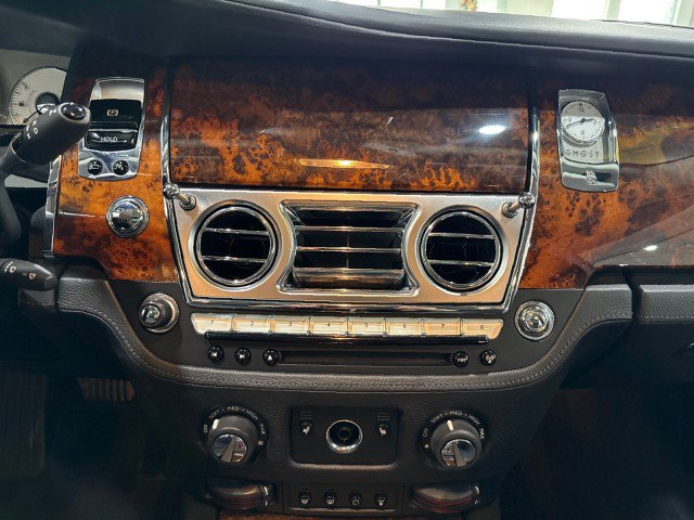 Used 2010 Rolls-Royce Ghost RWD image 68