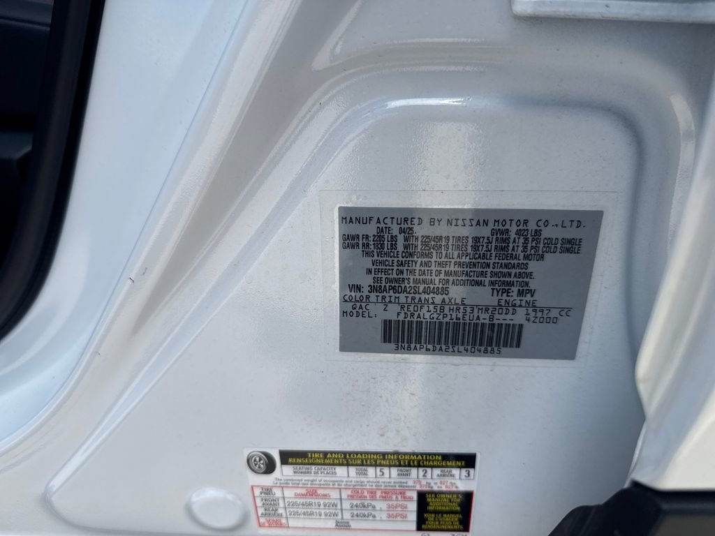 Used 2025 Nissan Kicks SR FWD image 31
