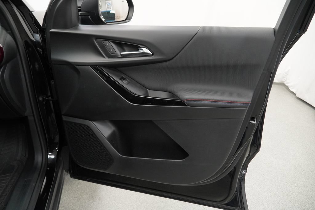 Certified 2025 Chevrolet Equinox RS w/ Safety and Technology Package FWD image 31