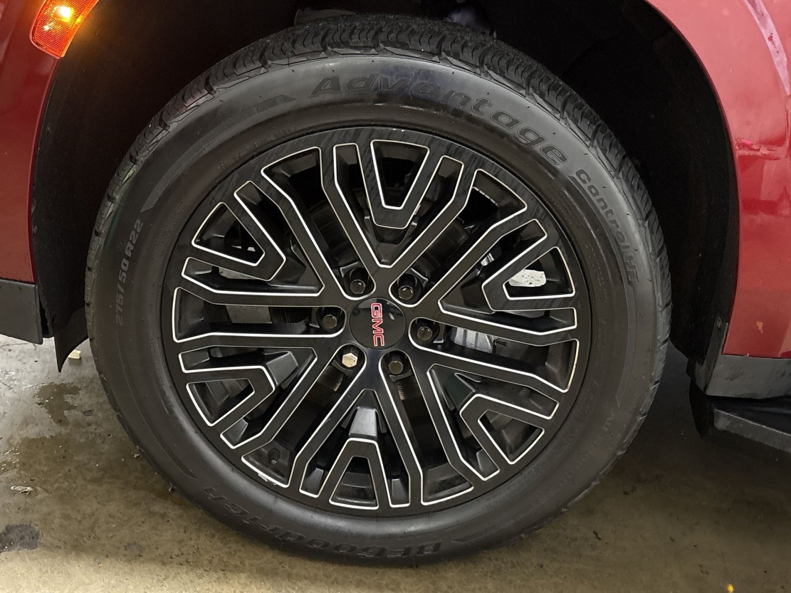 Used 2021 GMC Yukon Denali AWD/4WD image 12