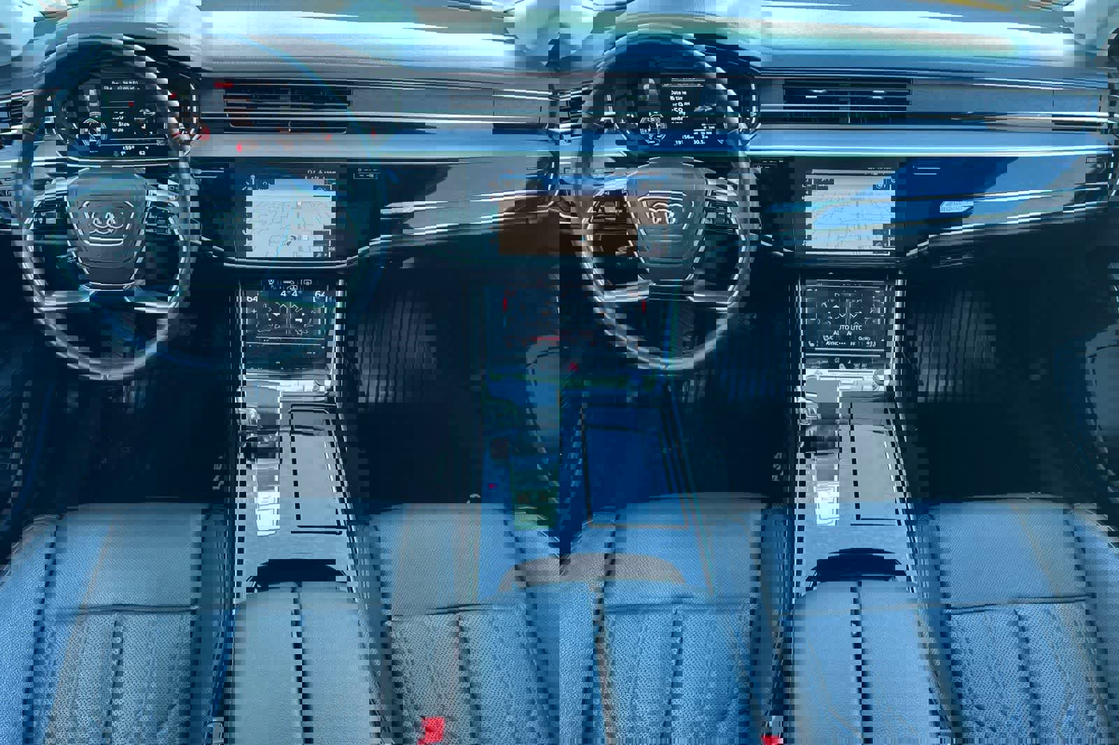 Used 2023 Audi A8 L 3.0T image 4