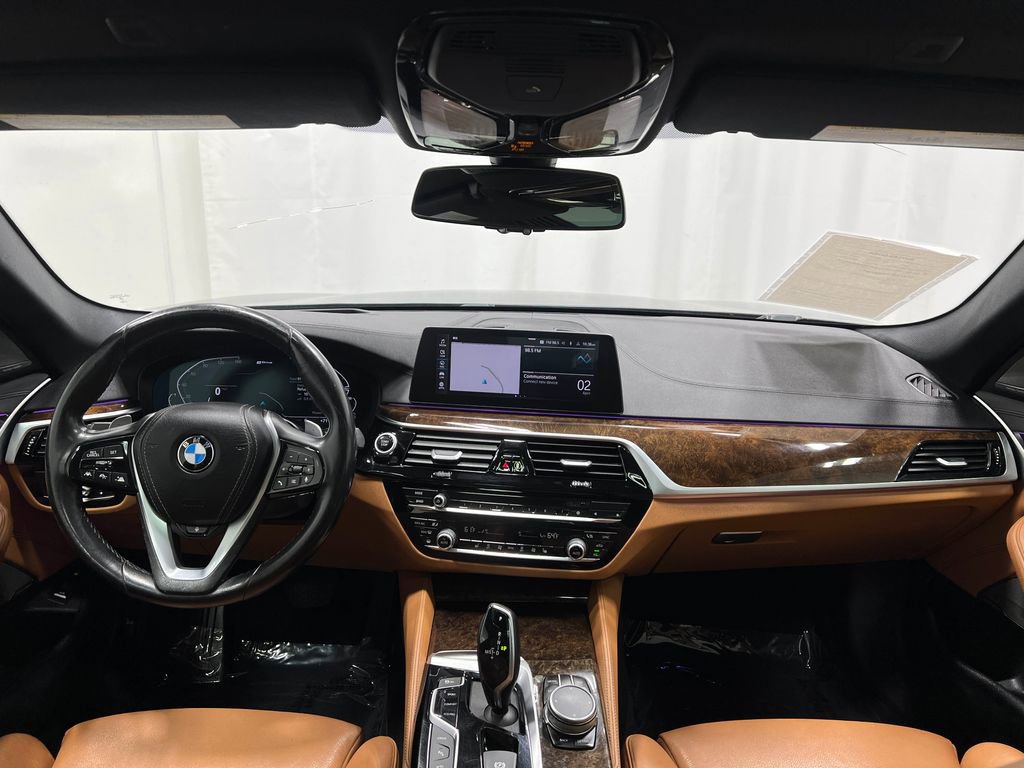 Used 2020 BMW 530e xDrive w/ Premium Package AWD/4WD image 21