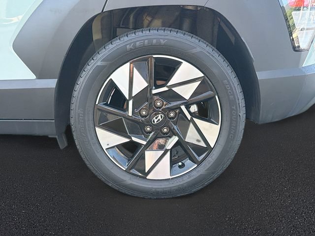 Used 2025 Hyundai Kona SEL FWD image 9