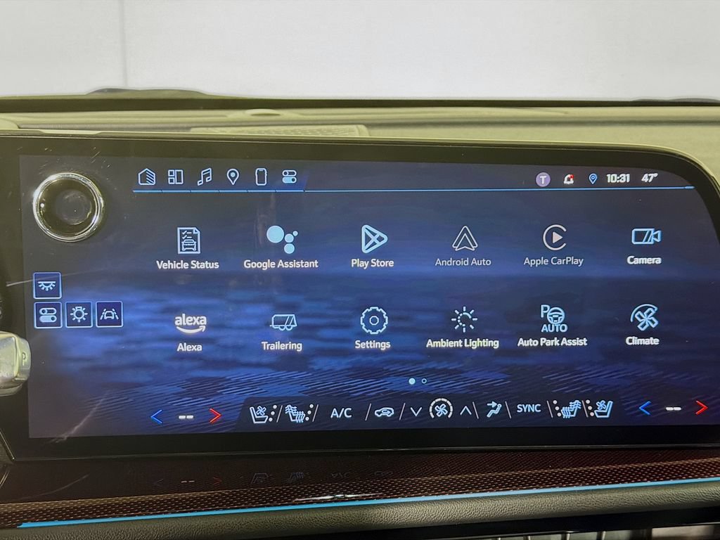 Used 2024 Chevrolet Traverse RS w/ LPO, Floor Liner Package FWD image 16