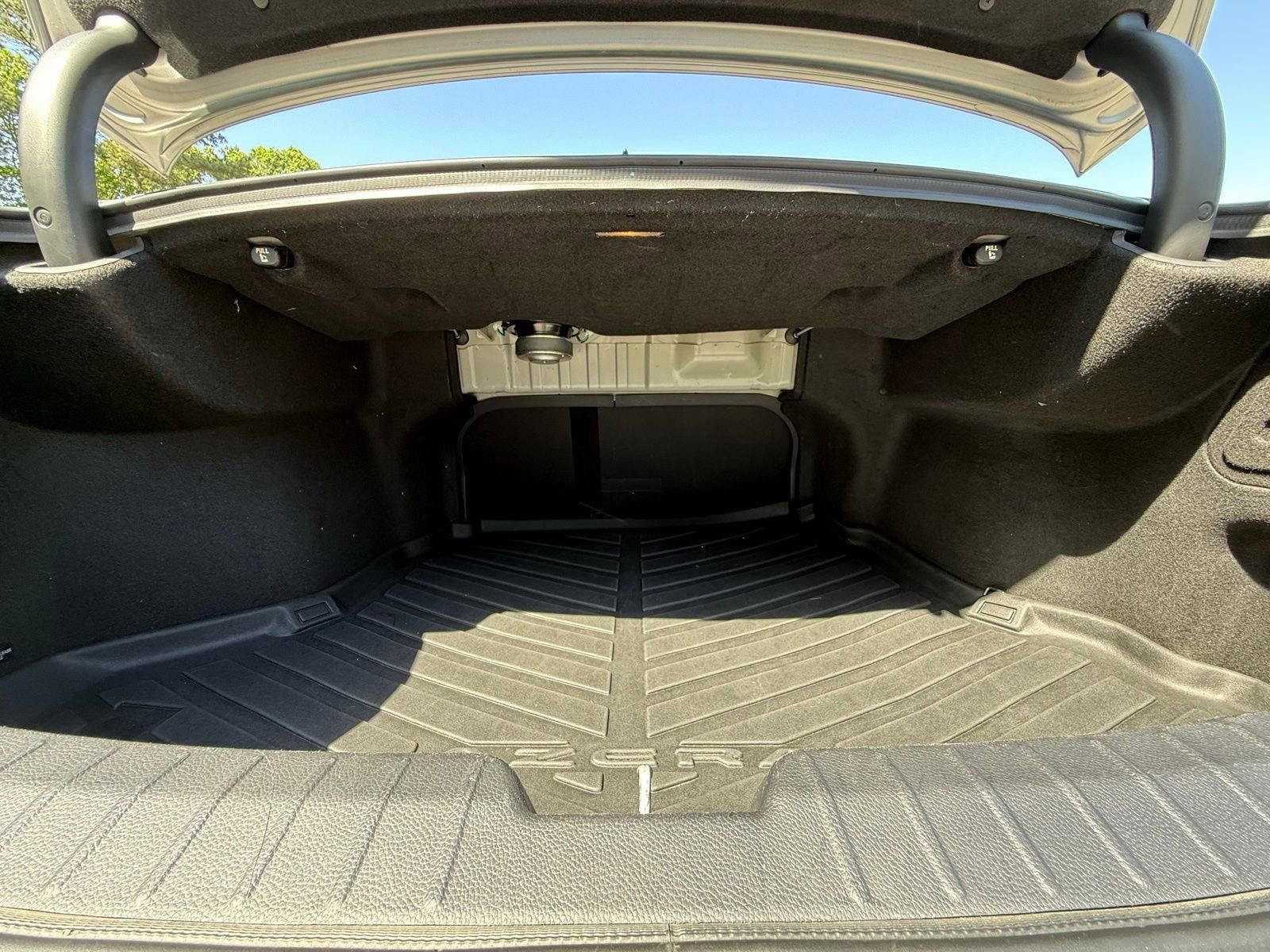 Used 2014 Hyundai Azera Limited w/ Option Group 02 FWD image 14