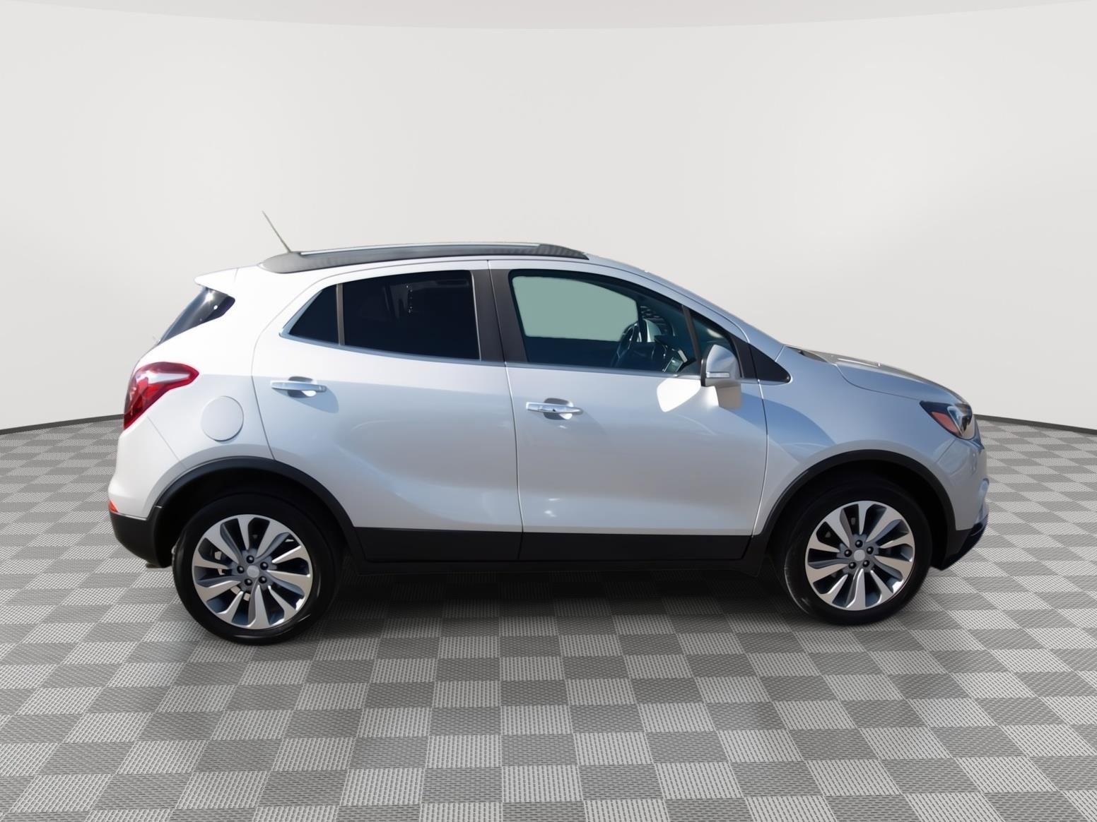 Used 2019 Buick Encore Preferred image 4