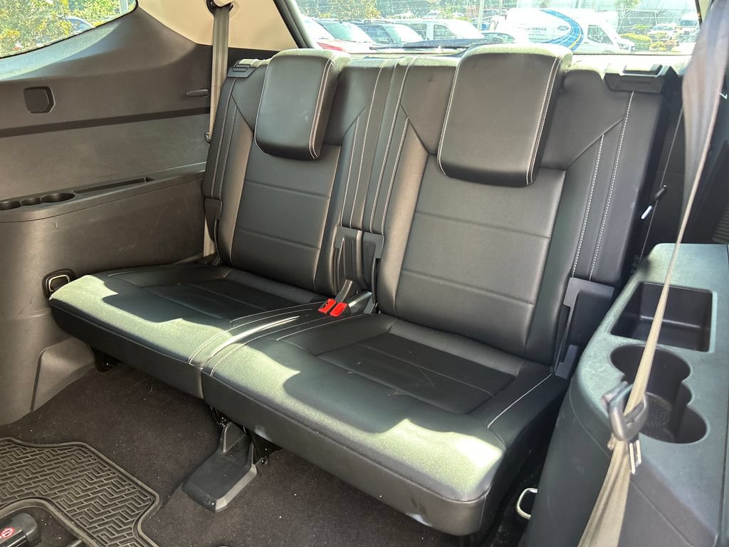 Used 2021 Volkswagen Atlas SE w/ Towing Package FWD image 14