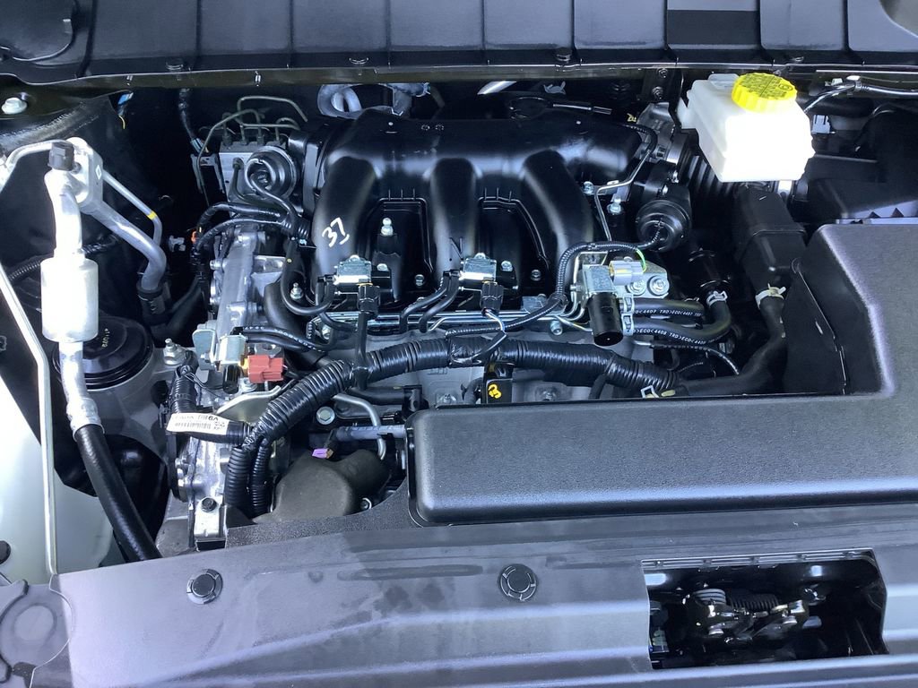 Used 2025 Nissan Pathfinder SV AWD/4WD image 9