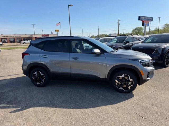 New 2026 Kia Seltos S AWD/4WD image 2