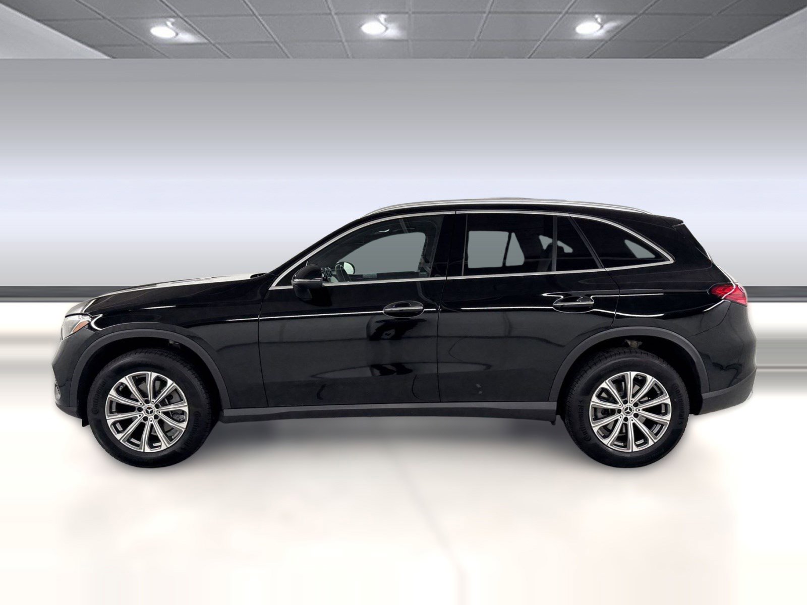 Certified 2026 Mercedes-Benz GLC 300 image 2