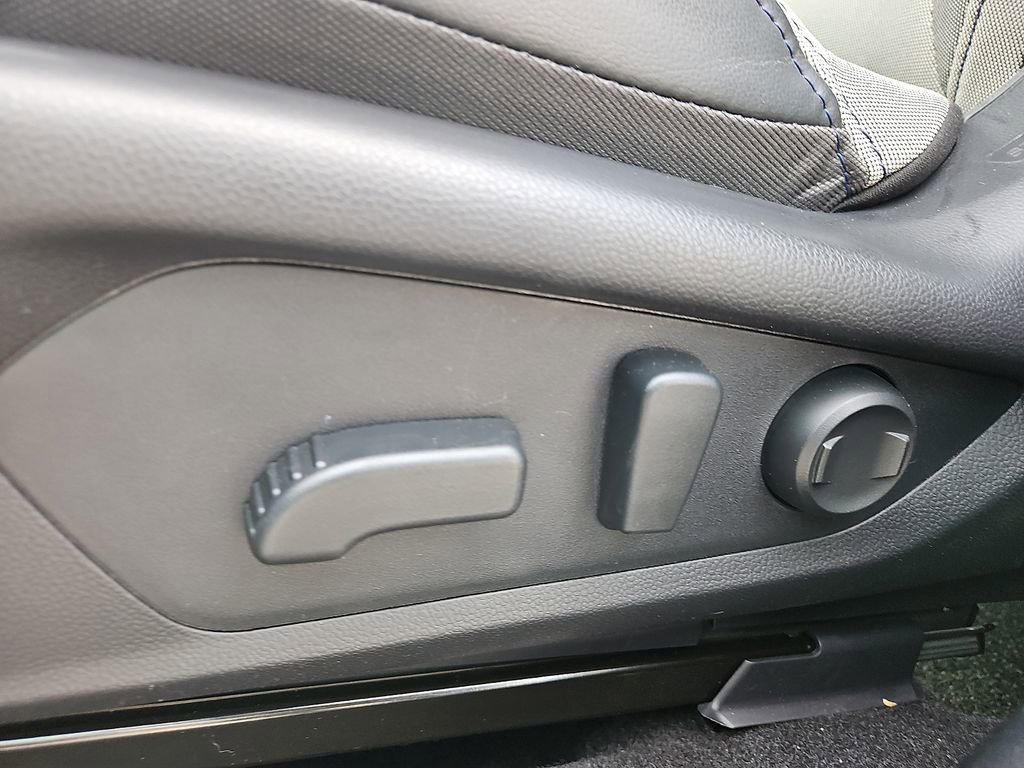 Used 2026 Subaru Forester Premium AWD/4WD image 14