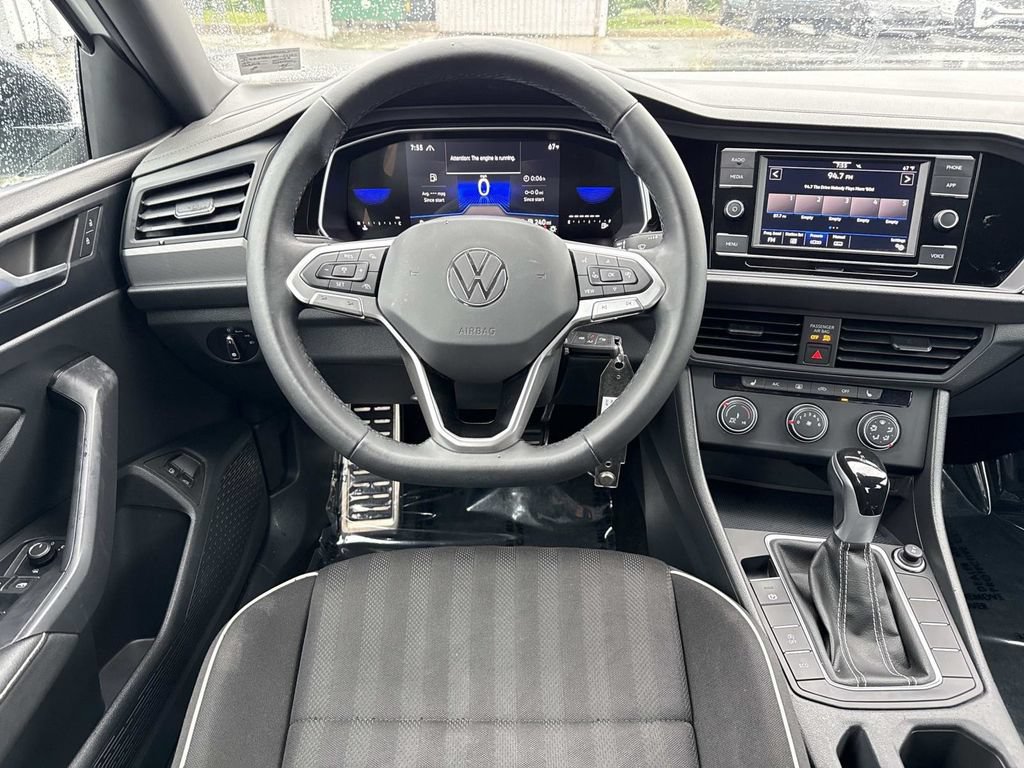 Certified 2024 Volkswagen Jetta Sport FWD image 11