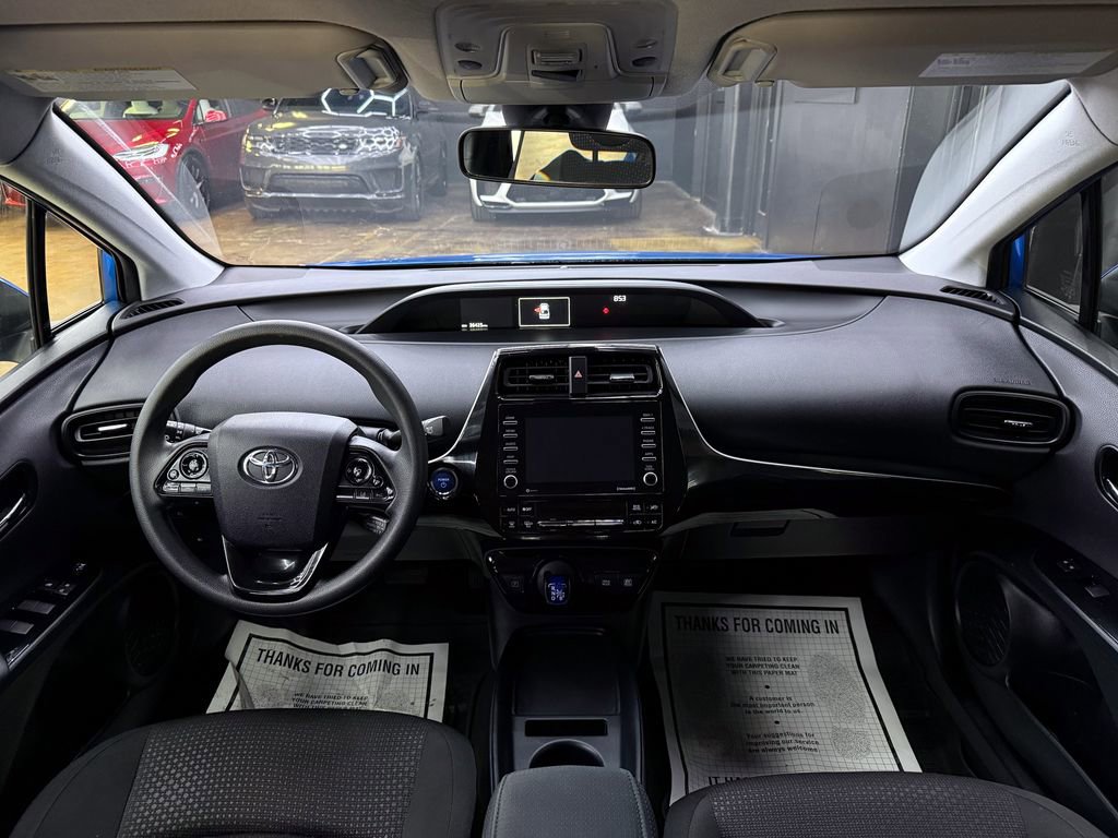 Used 2022 Toyota Prius LE image 19