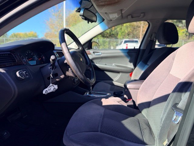 Used 2014 Chevrolet Impala LT FWD image 6