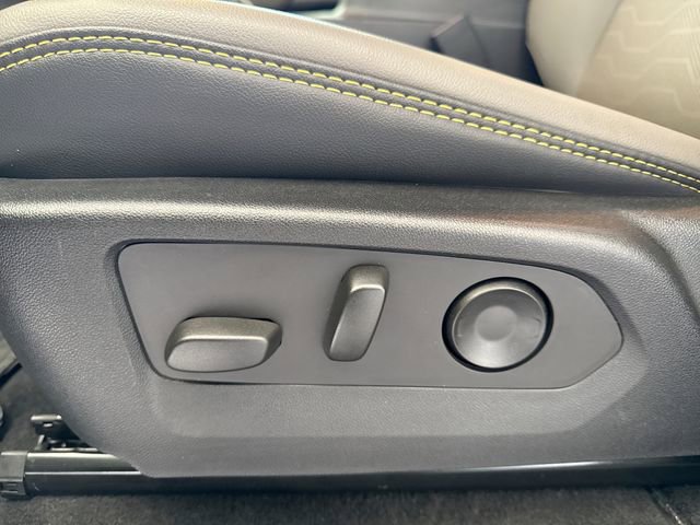 Used 2024 Chevrolet Colorado ZR2 w/ ZR2 Convenience Package III AWD/4WD image 11