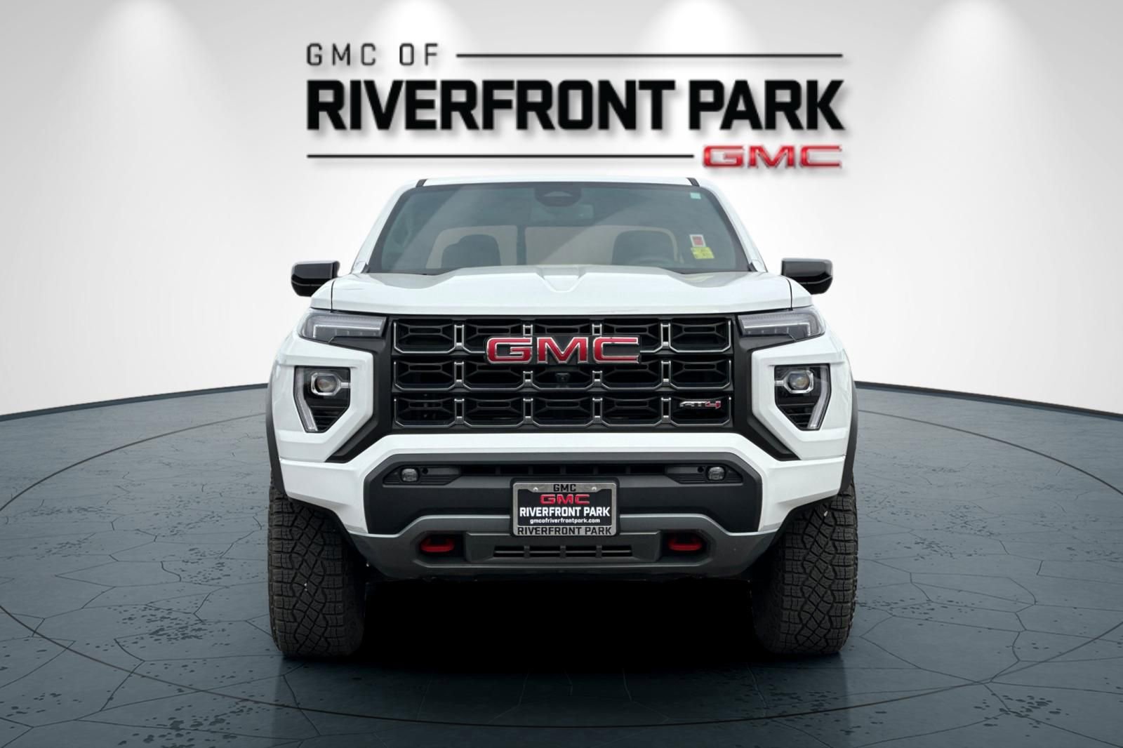 Used 2024 GMC Canyon AT4 w/ LPO, Off Road Lift Package image 8