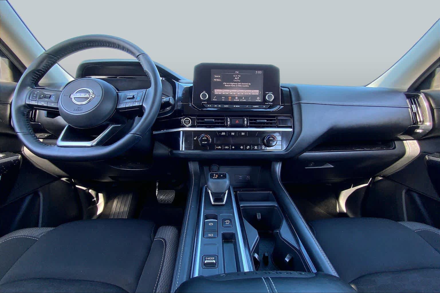 Used 2022 Nissan Pathfinder SV FWD image 15