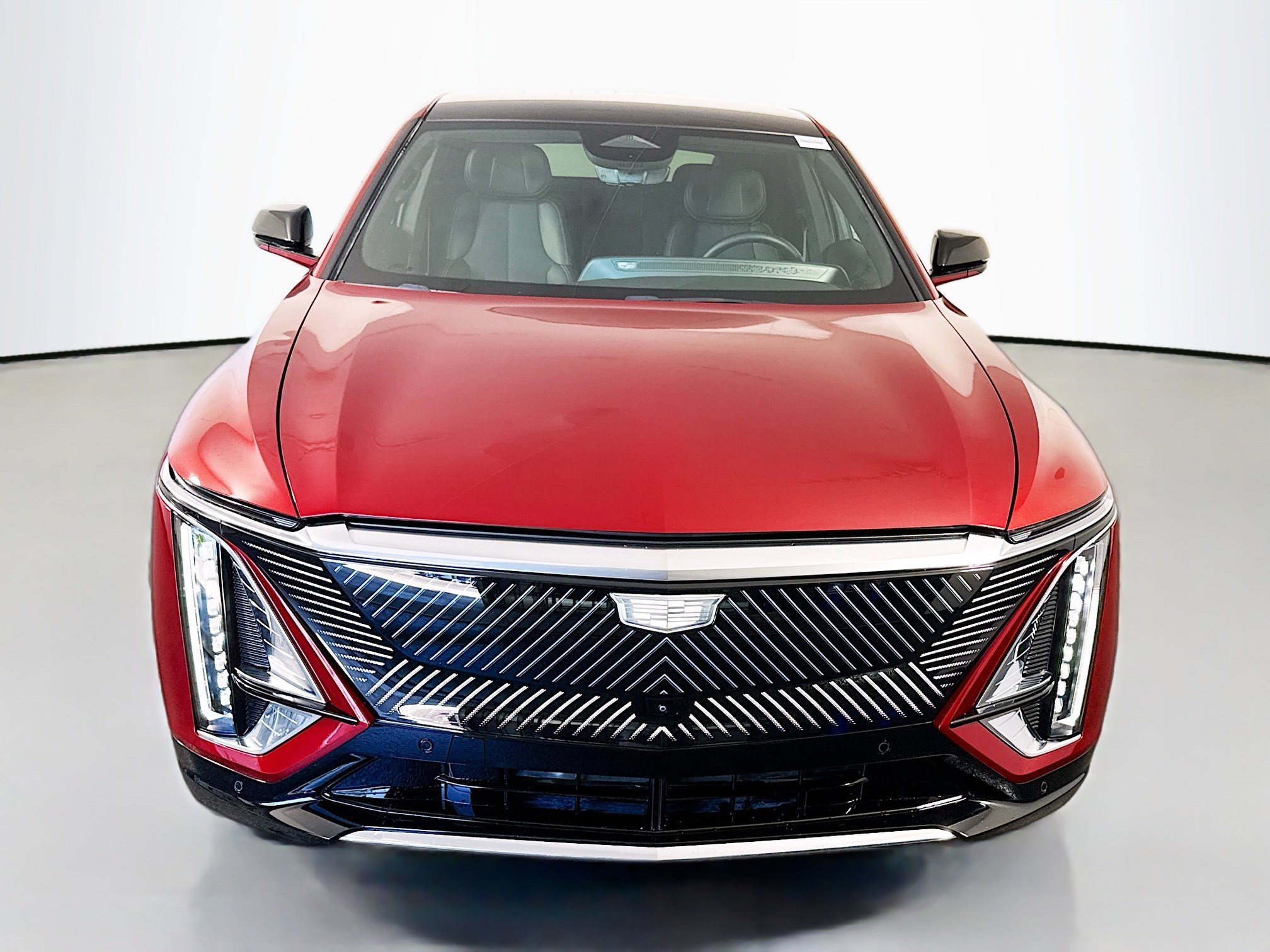 Used 2024 Cadillac Lyriq Luxury w/ LPO, Floor Liner Package AWD/4WD image 2