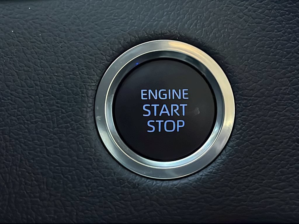 Used 2024 Toyota Tundra Limited AWD/4WD image 26