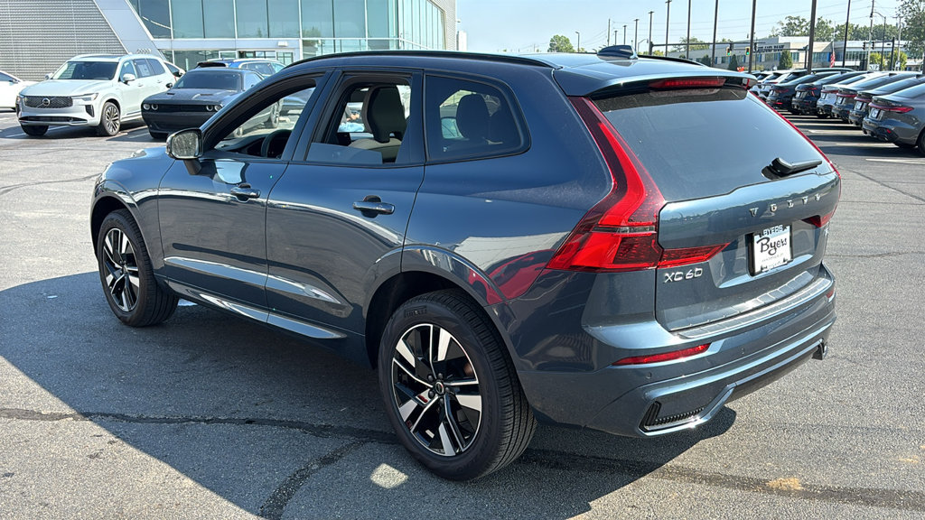 New 2027 Volvo XC60 B5 Core AWD/4WD image 3