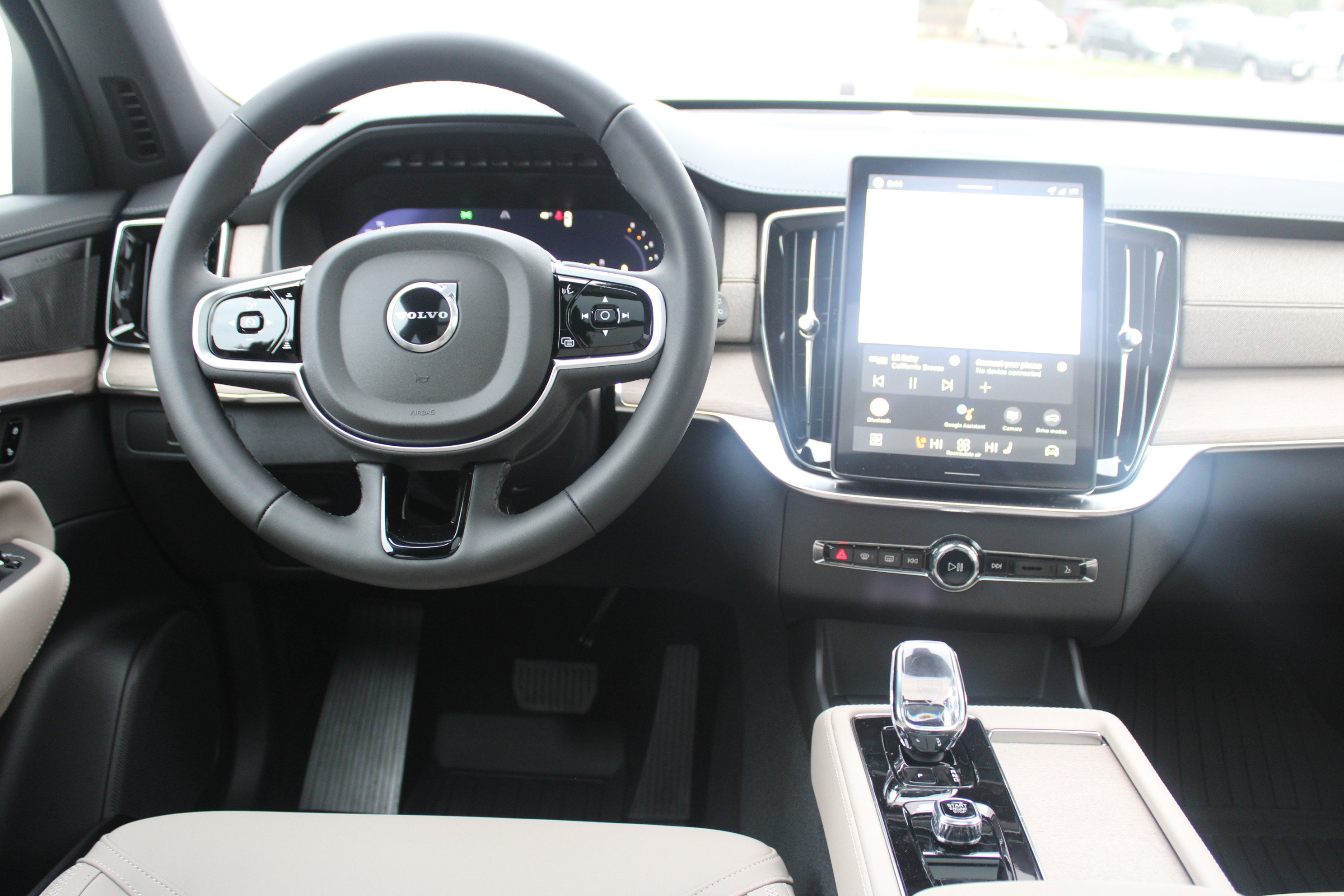 New 2026 Volvo XC90 B6 Plus w/ Protection Package AWD/4WD image 42