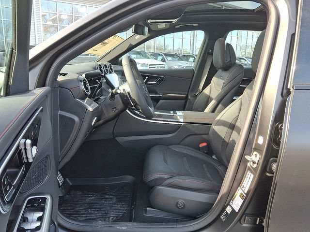 Used 2026 Mercedes-Benz GLC 43 AMG 4MATIC image 12