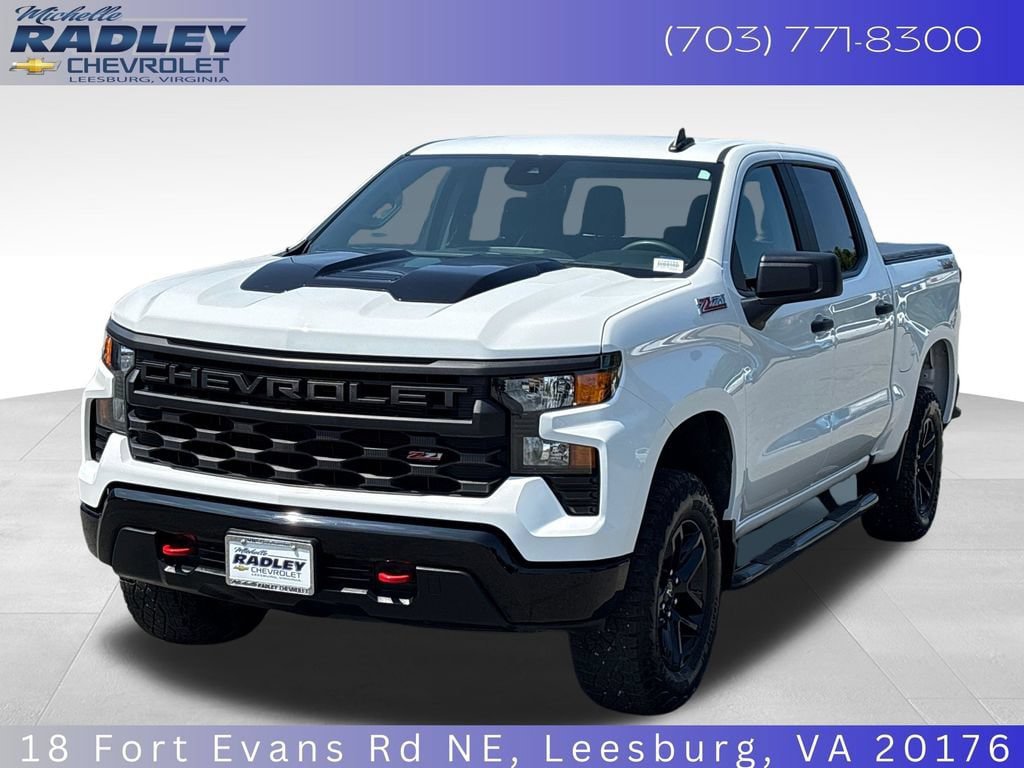 Used 2025 Chevrolet Silverado 1500 Custom Trail Boss AWD/4WD image 1