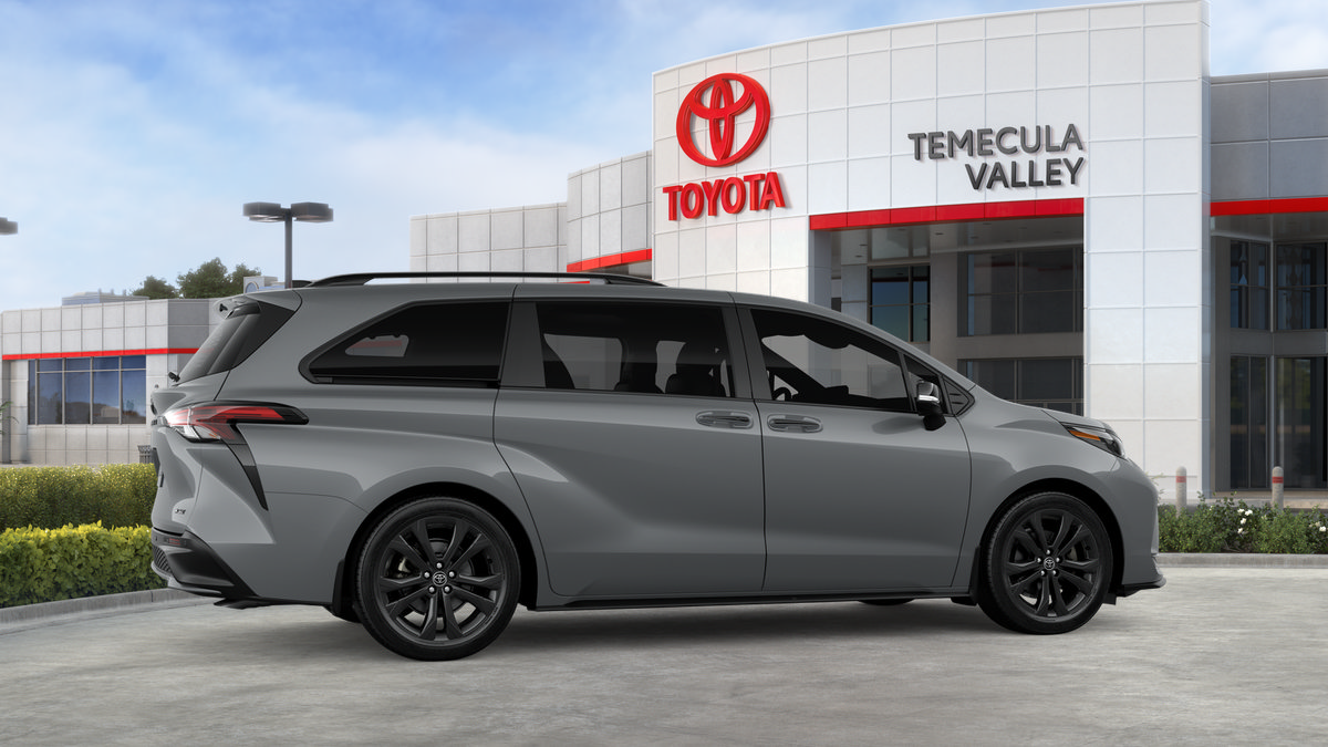 New 2026 Toyota Sienna XSE FWD image 13