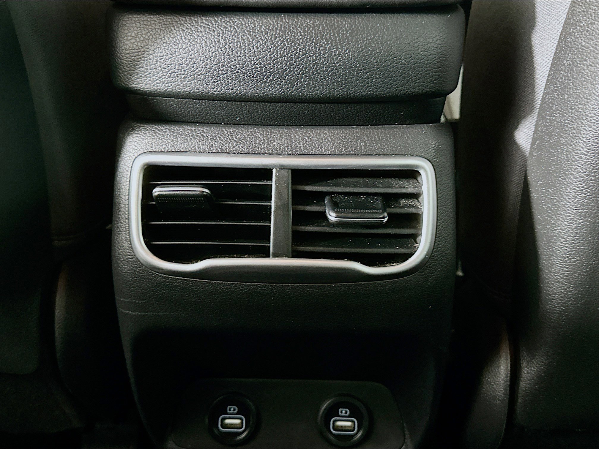 Used 2023 Hyundai Santa Fe SEL image 28