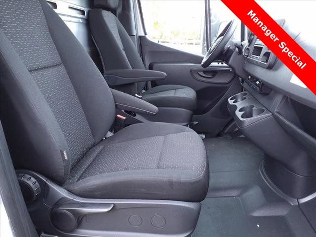 Used 2022 Mercedes-Benz Sprinter 3500 image 19