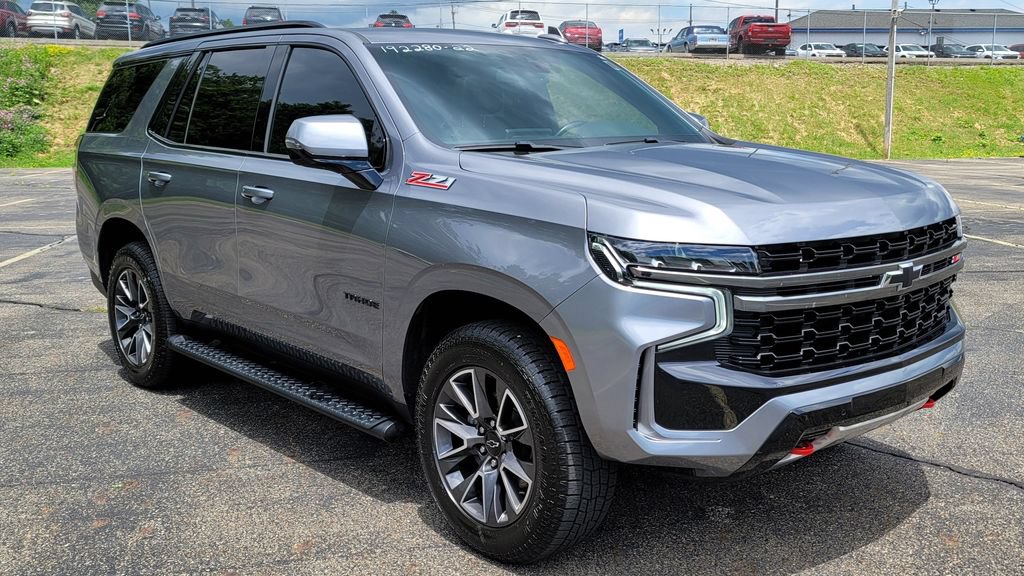 Used 2022 Chevrolet Tahoe Z71 w/ Luxury Package AWD/4WD image 2