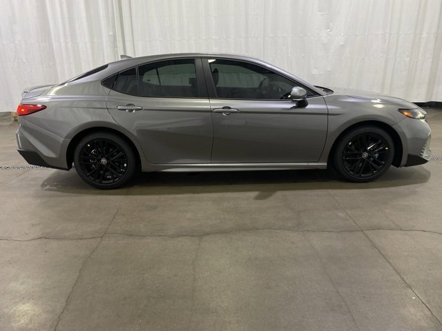 New 2026 Toyota Camry SE image 2