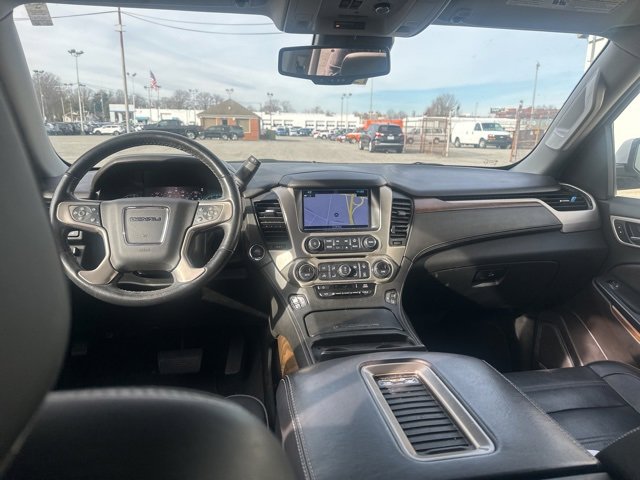 Used 2020 GMC Yukon XL Denali w/ Denali Premium Package image 7