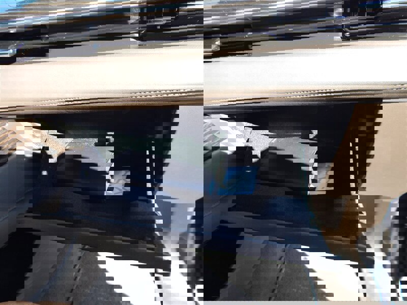 Used 2022 Cadillac Escalade Premium Luxury w/ LPO, Radiant Package image 18