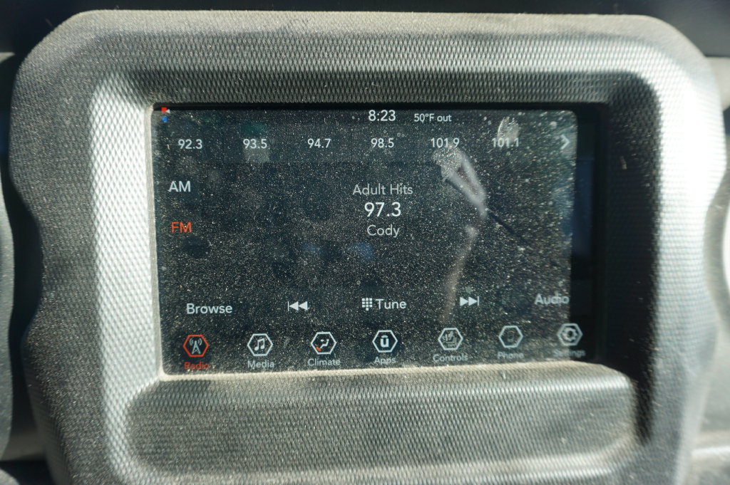 Used 2023 Jeep Gladiator Sport AWD/4WD image 11