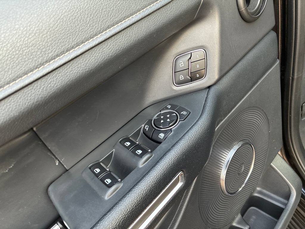 Used 2024 Ford Expedition XLT AWD/4WD image 11
