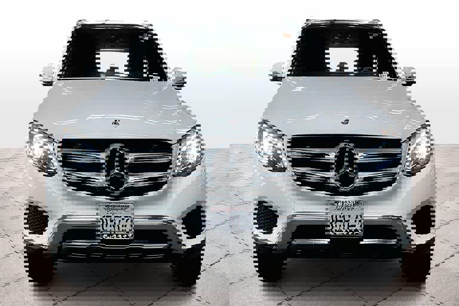 Used 2019 Mercedes-Benz GLC 300 4MATIC image 3