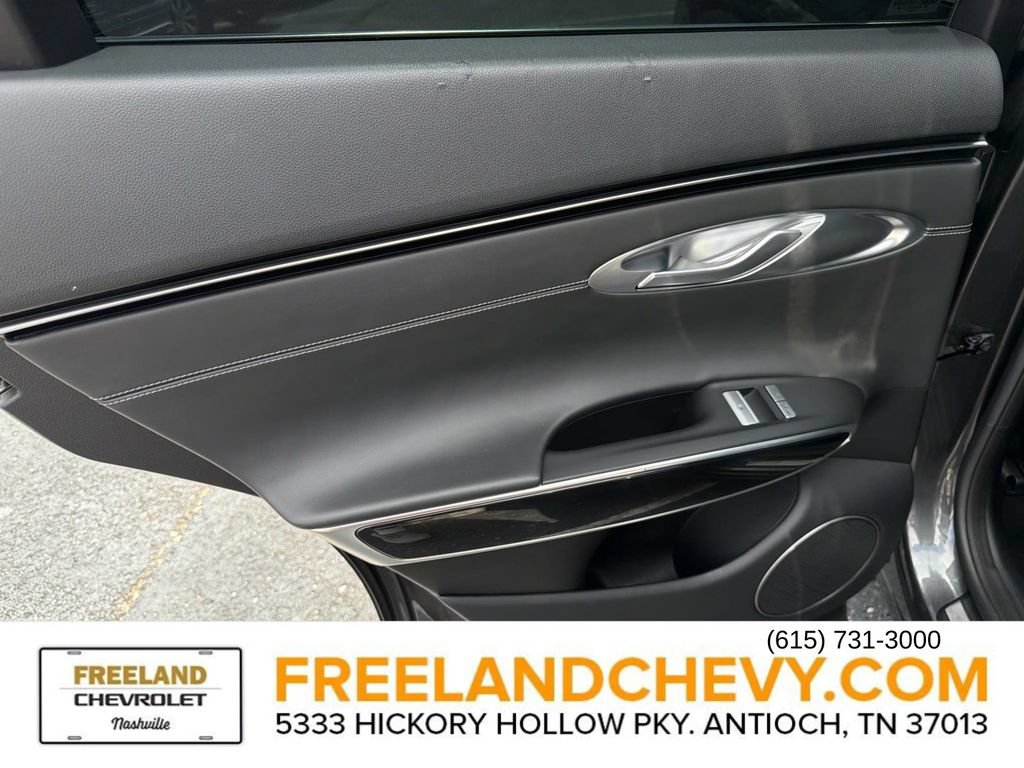 Used 2022 Genesis GV70 2.5T AWD/4WD image 16