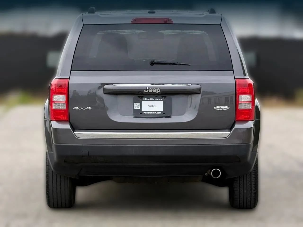 Used 2017 Jeep Patriot High Altitude AWD/4WD image 4