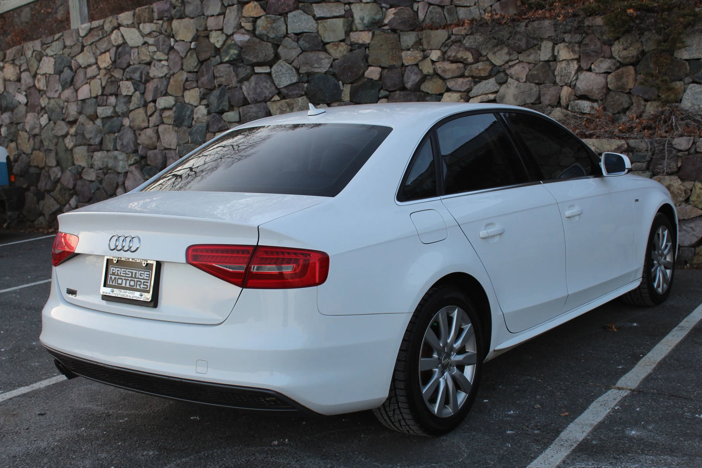 Used 2015 Audi A4 2.0T Premium w/ Audi MMI Navigation image 9