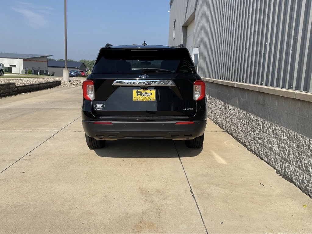 Used 2022 Ford Explorer XLT image 5