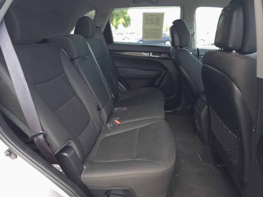 Used 2015 Kia Sorento LX FWD image 16