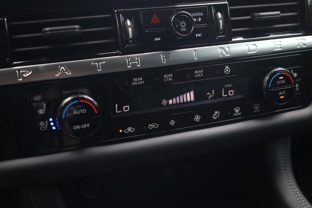 New 2026 Nissan Pathfinder Platinum AWD/4WD image 17