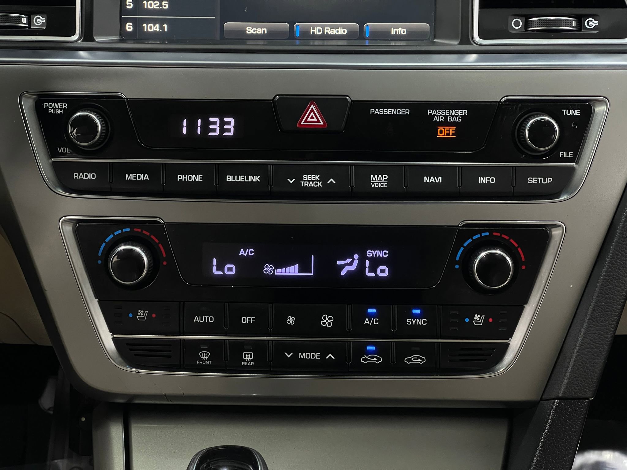 Used 2017 Hyundai Sonata Limited w/ Tech Package 03 FWD image 25