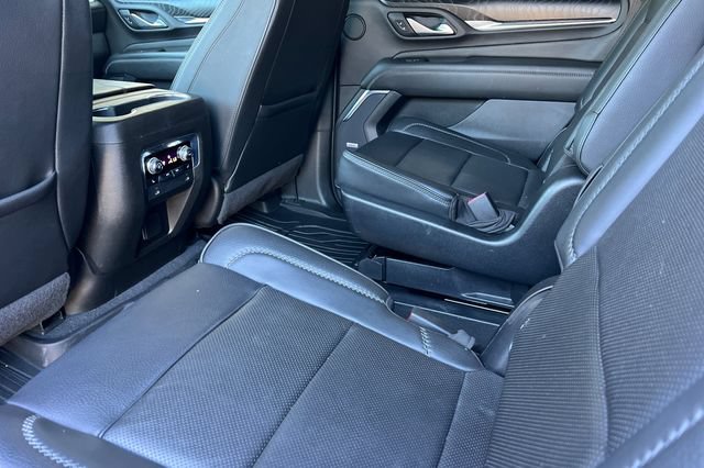 Used 2022 GMC Yukon Denali w/ Denali Premium Package AWD/4WD image 14