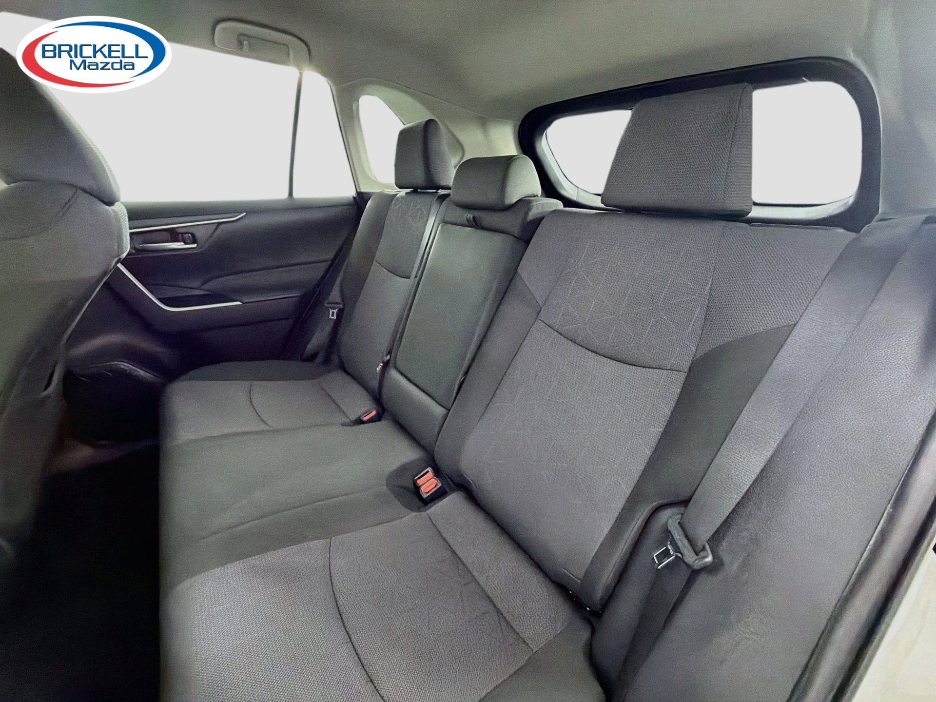 Used 2025 Toyota RAV4 XLE FWD image 19
